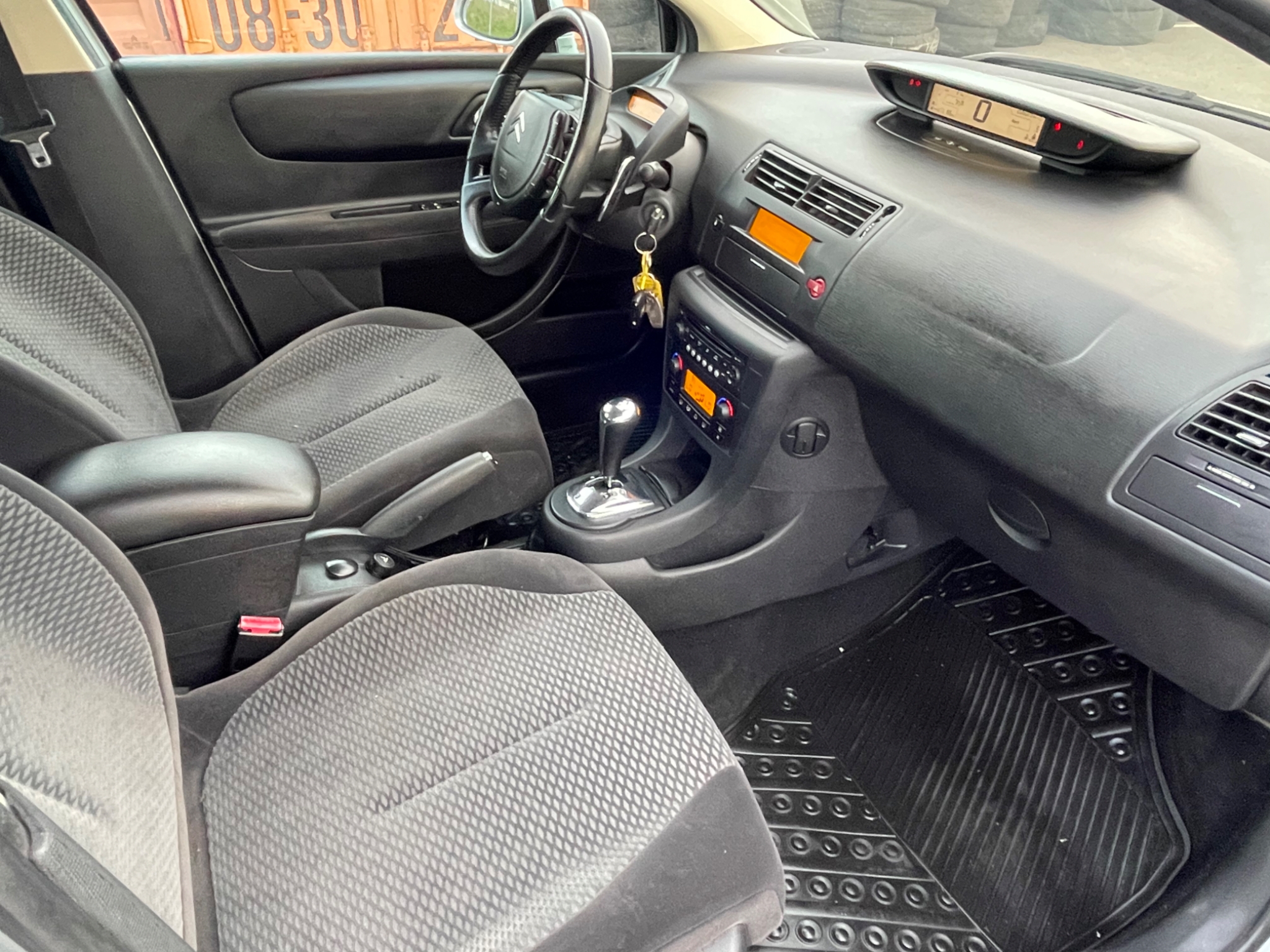 Citroen C4 2008, photo 3/37