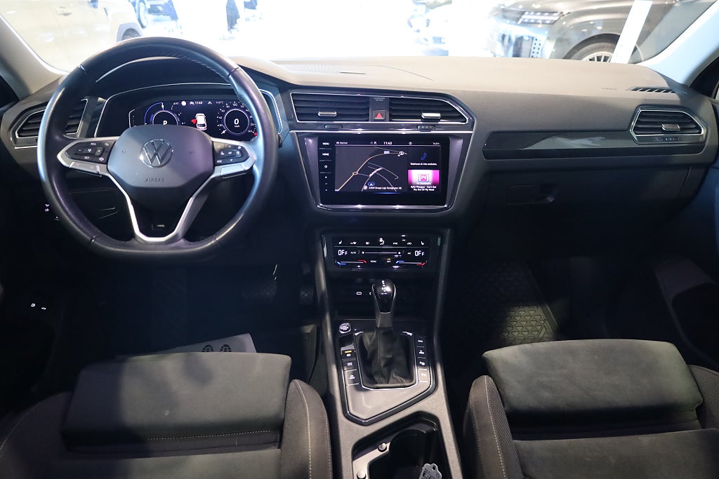Volkswagen Tiguan eHybrid 1.4 TSI Automat Elegance / Drag / Moms / PHEV 2024
