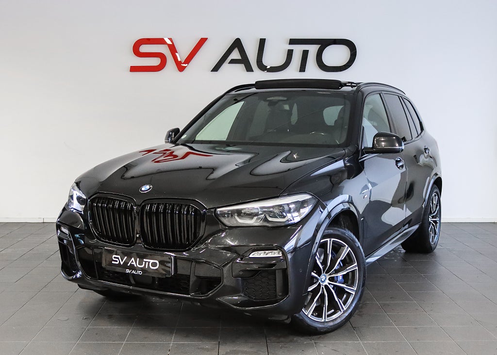 BMW X5 xDrive40i M Sport Pano HuD Värmare H/K Dragkrok MOMS