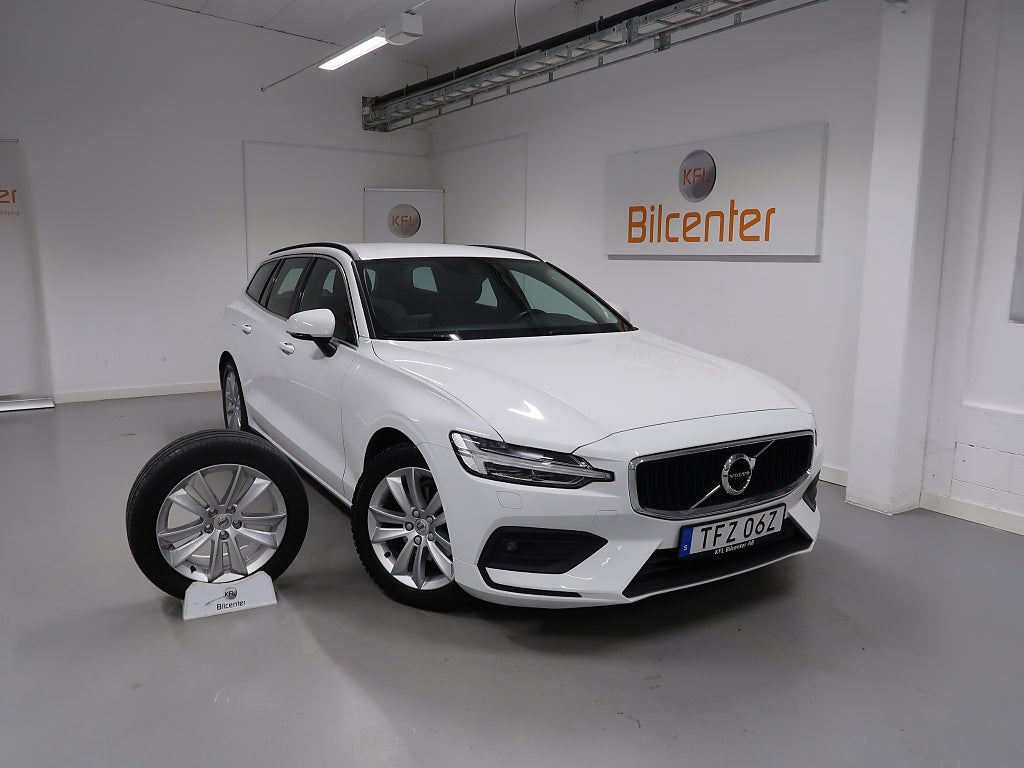 Volvo V60 *KFL 10 år 2,99%* B4 V-Däck ingår Skinn-Drag-Kamera-Navi-Värmare