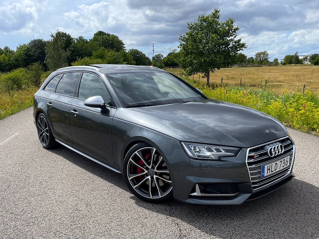 Audi S4 Avant 3.0 TFSI V6 quattro B&O/ Panorama/TipTronic