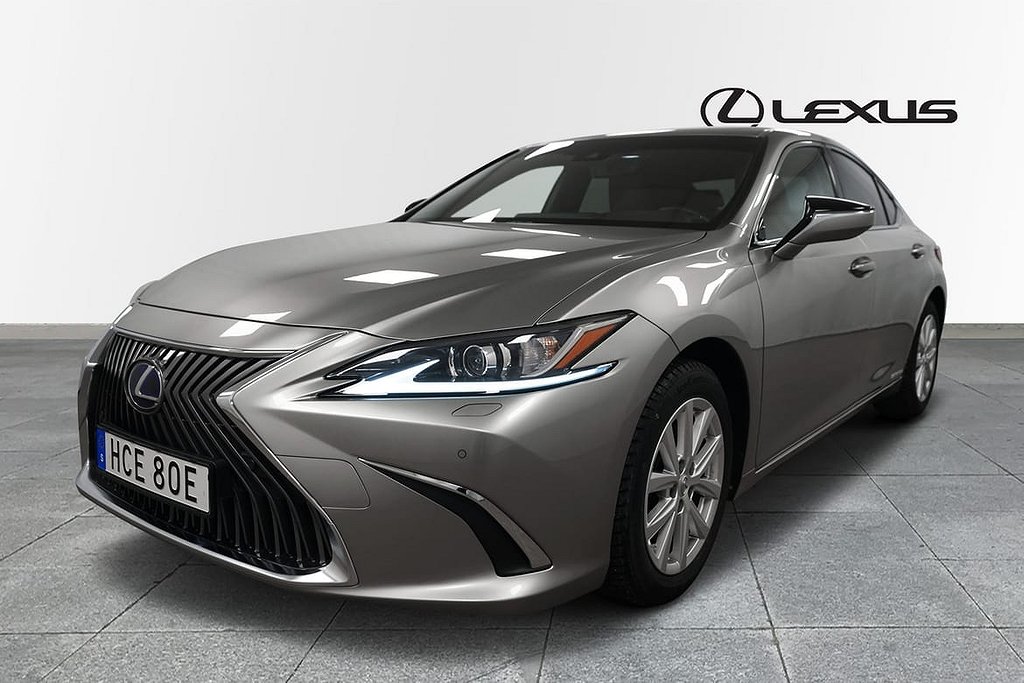 Lexus ES 300h COMFORT NAVIGATION V-HJUL