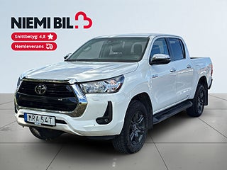 Toyota Hilux Dubbelhytt 2.4 AWD MOMS Drag Mvärme Navi B-kamera S&V – bild 1