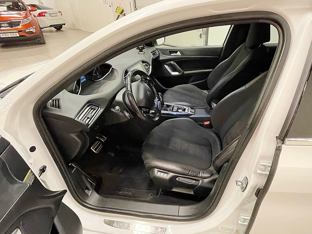 Peugeot 308 kombi 130Hk Gt-Line Automat