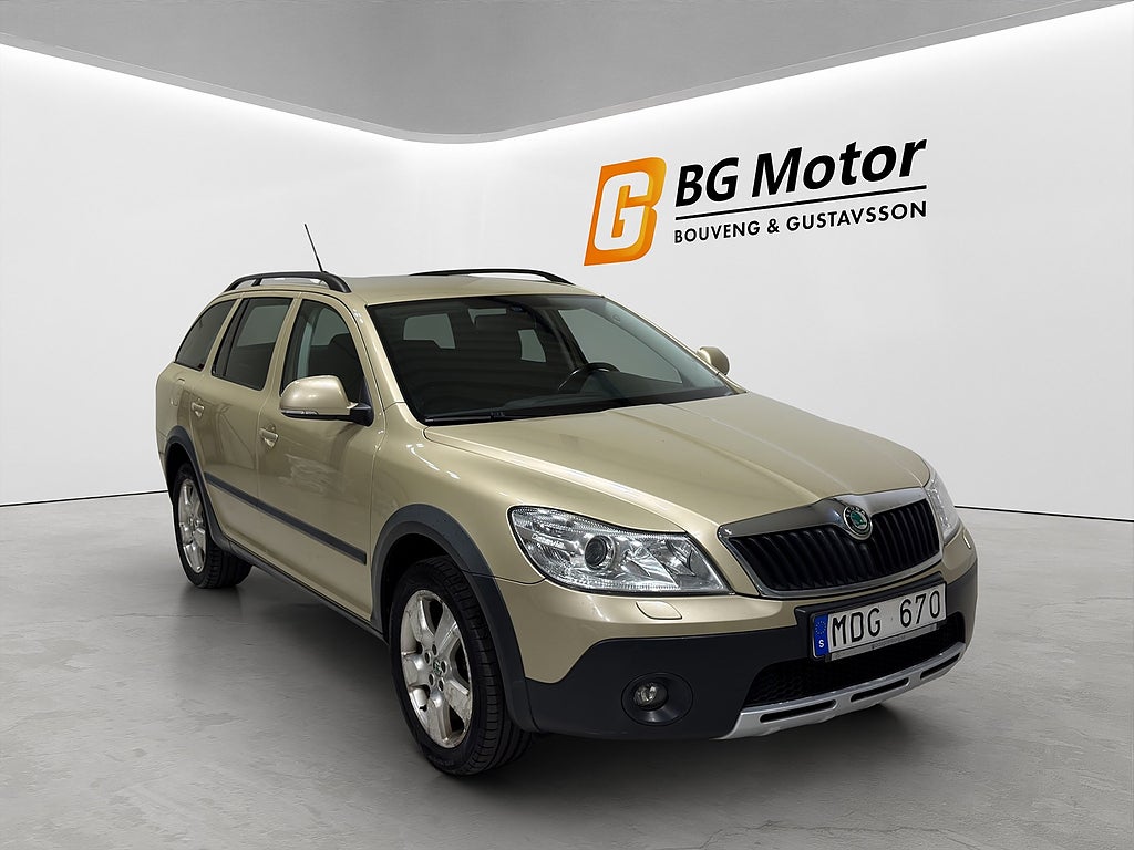 Skoda Octavia Scout 2.0 TDI 140HK 4Motion Aut Drag/Värmare/PDC