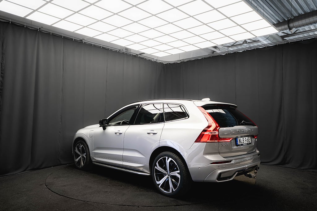 Volvo XC60 Recharge T6 AWD ULTIMATE DARK PANO DRAG 21' H/K 360 HUD