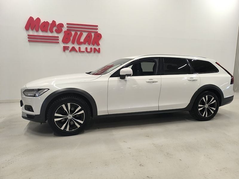Volvo V90 Cross Country B4 Momentum 4x4 Automat