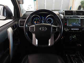 SUV Toyota Land Cruiser 11 av 24