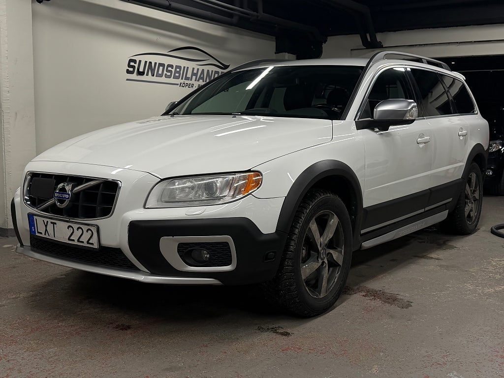 Volvo XC70 D5 AWD Summum Blis Nav Drag (Se Utrustning)1,95% KampanjRänta 