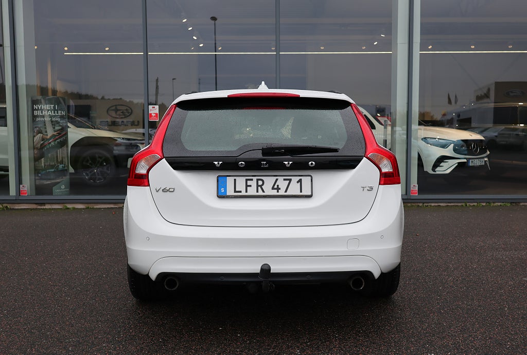 Volvo V60 T3 152hk Kinetic NY KAMREM