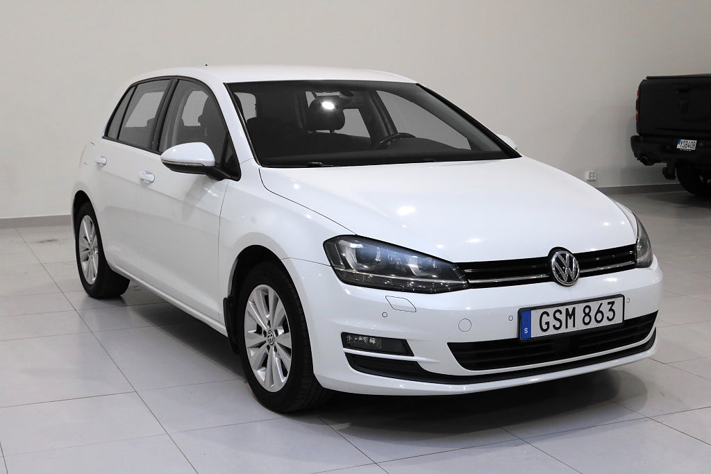 Volkswagen Golf 5-dörrar 1.2 TSI BMT Base / Dragkrok / Värmare / Backkamera 