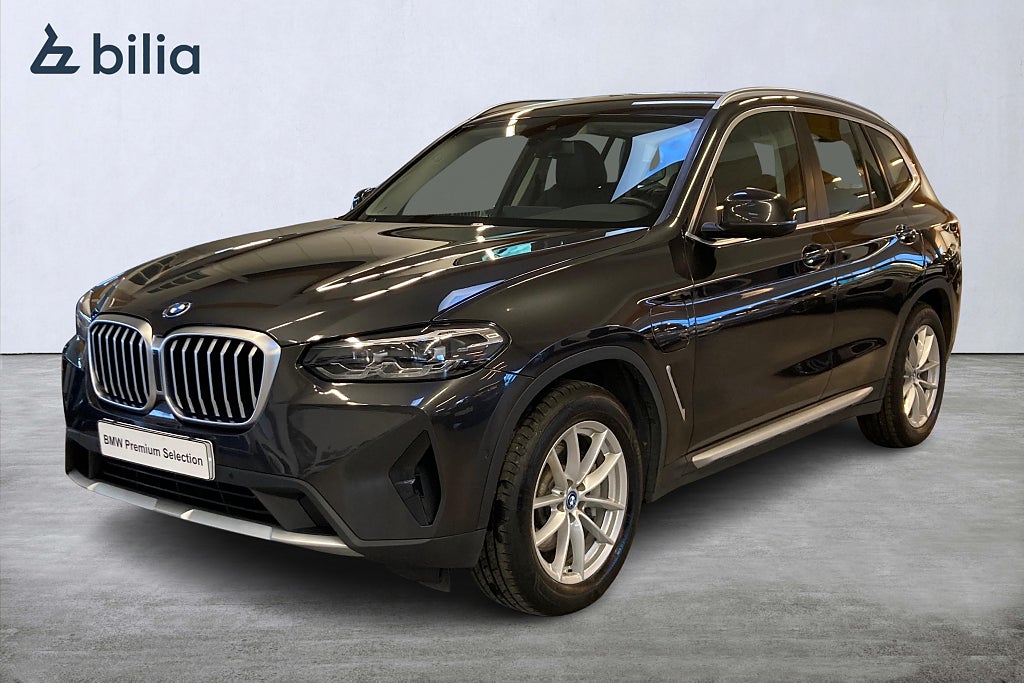 BMW X3 xDrive30e Värmare Backkamera Navi Rattvärme Dragkrok