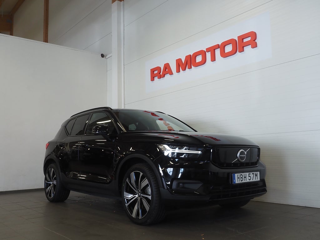 Volvo XC40 Recharge P8 AWD 408hk Core | Kamera | Skinn | 2021