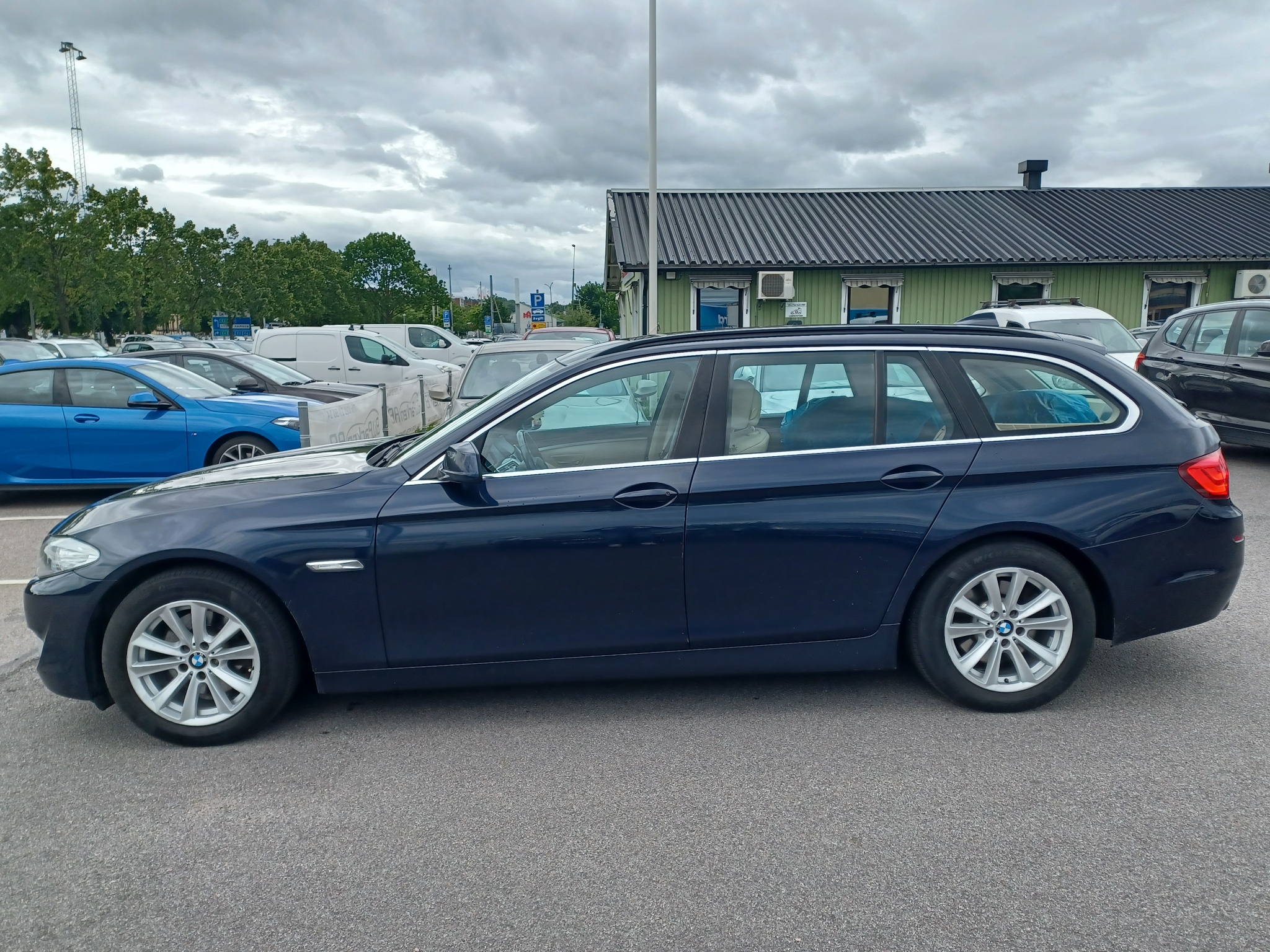 BMW 520 d Touring Steptronic Euro 5 2011, bild 3/41