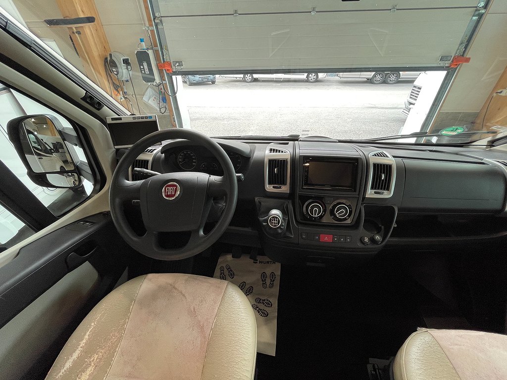 Chausson Welcome 99 / Taksäng / Solcell / Ugn / Kamera / DB - Chausson