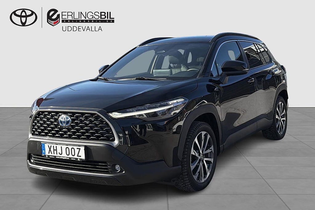 Toyota Corolla Cross 2.0 HYBRID AWD-i EXECUTIVE SKINN JBL V-HJUL