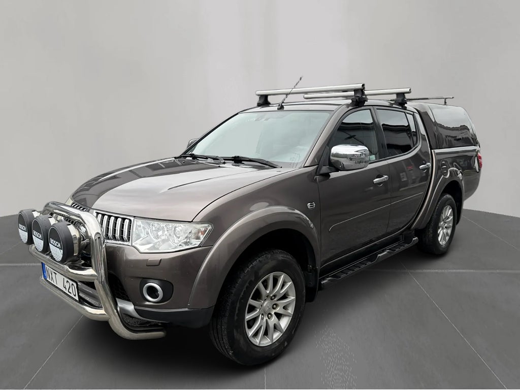 Mitsubishi L200 Dubbelhytt 2.5 4x4 FULLSERVAD/AUT/SKINN/D-VÄRM