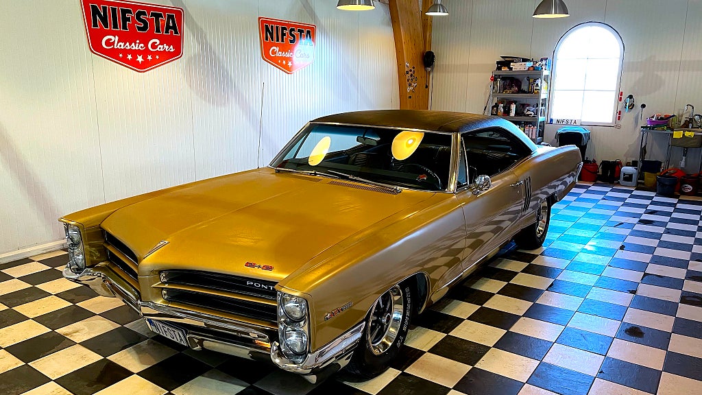 Pontiac 2+2 / 4 speed / Tripower