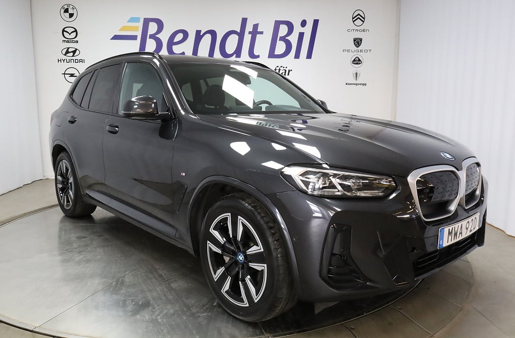 BMW iX3 Charged M Sport | Dragkrok | Adaptiv Farth.| Head-Up