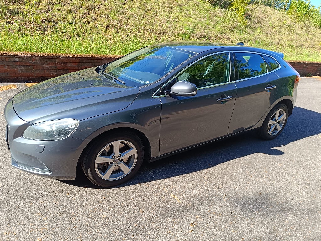 Volvo V40 D3 Geartronic Momentum Euro 5