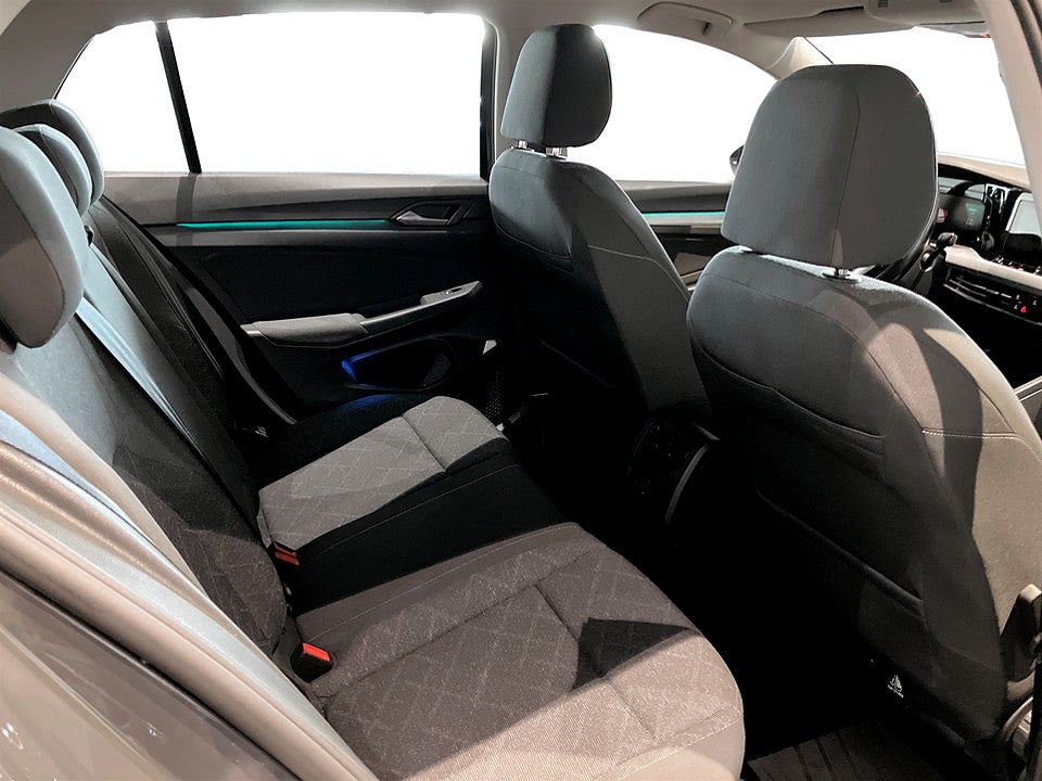 Bild på Volkswagen Golf Base 1.0 TSI 110hk BLUETOOTH FARTHÅLLARE
