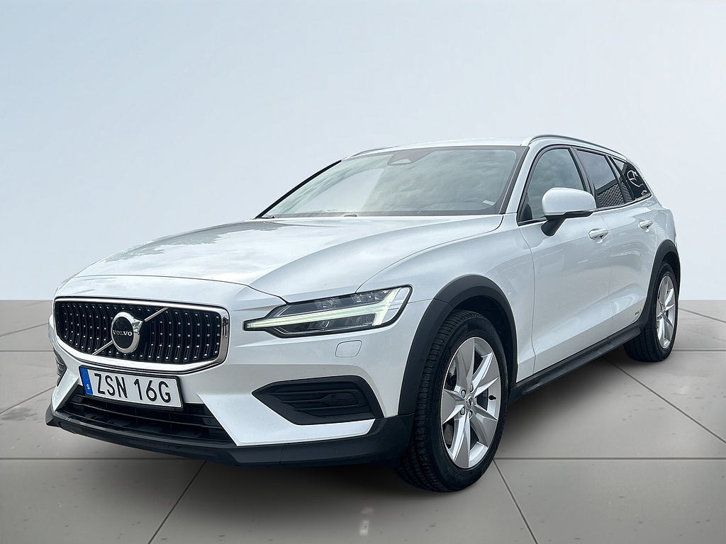 Volvo V60 Cross Country B4 AWD Core Drag/Kamera/SoV-Hjul/Navi/Värmare