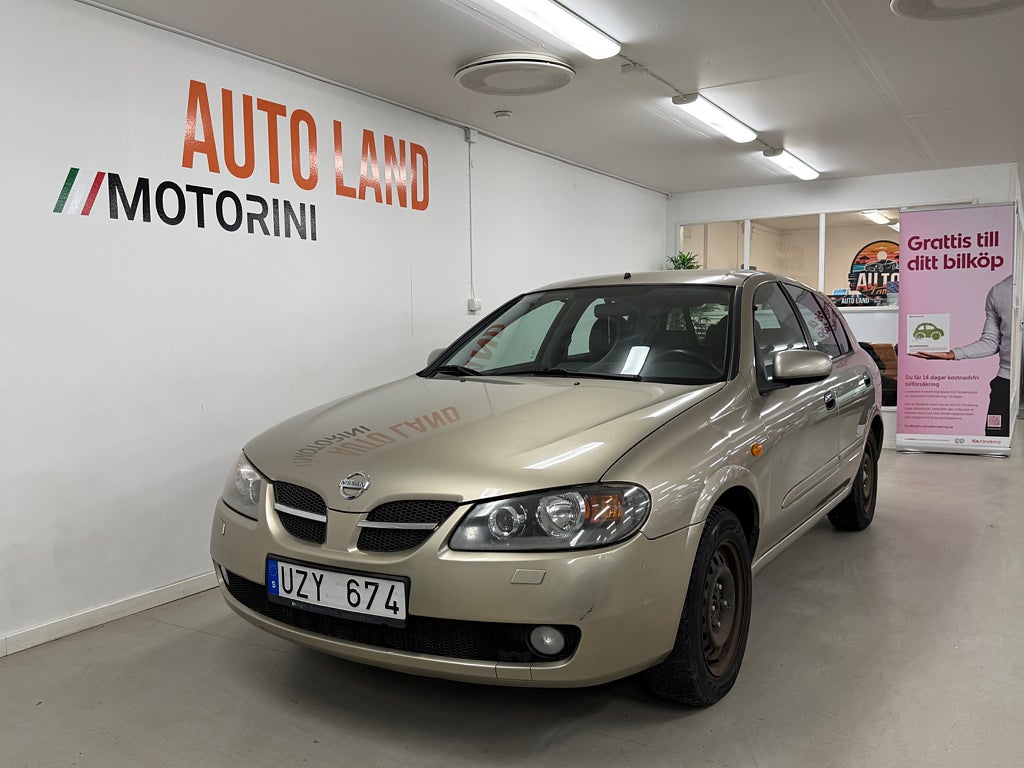 Nissan Almera 5-dörrar 1.8 / Nybesiktigad! / Låga mil! / 2 ägare