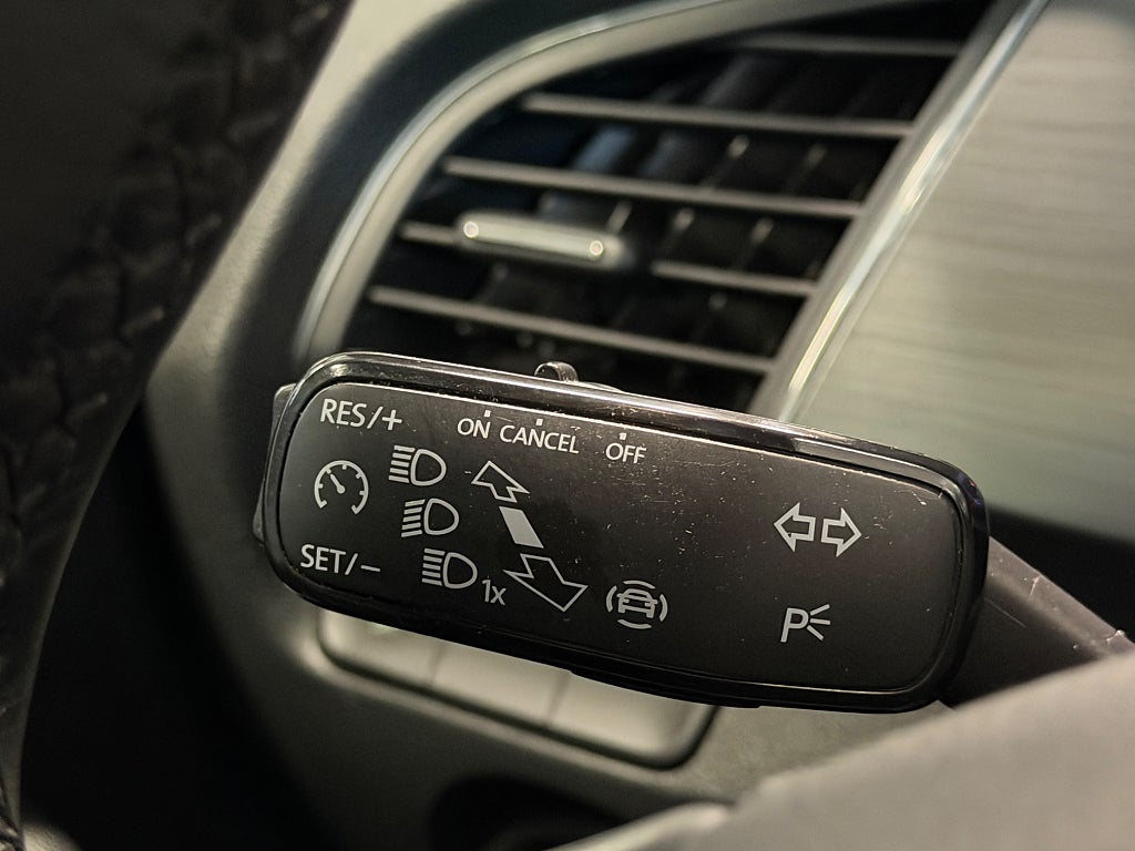 Skoda Fabia 1.0 TSI Dragkrok Carplay Sensorer Farthållare bild 16