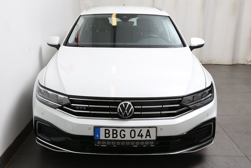 Volkswagen Passat Sportscombi GTE Plug-in 218hk DSG Motorv Extraljusramp 2021