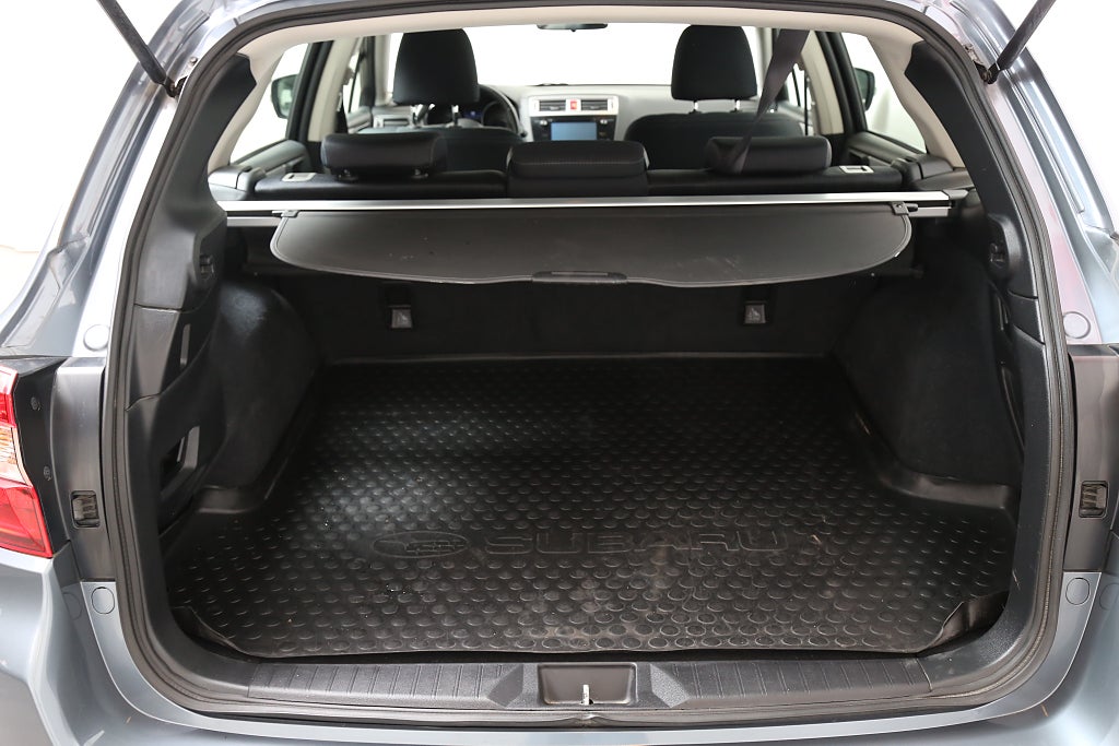 Subaru Outback 2,0D 150hk Base AWD Aut Motorv Dragkrok