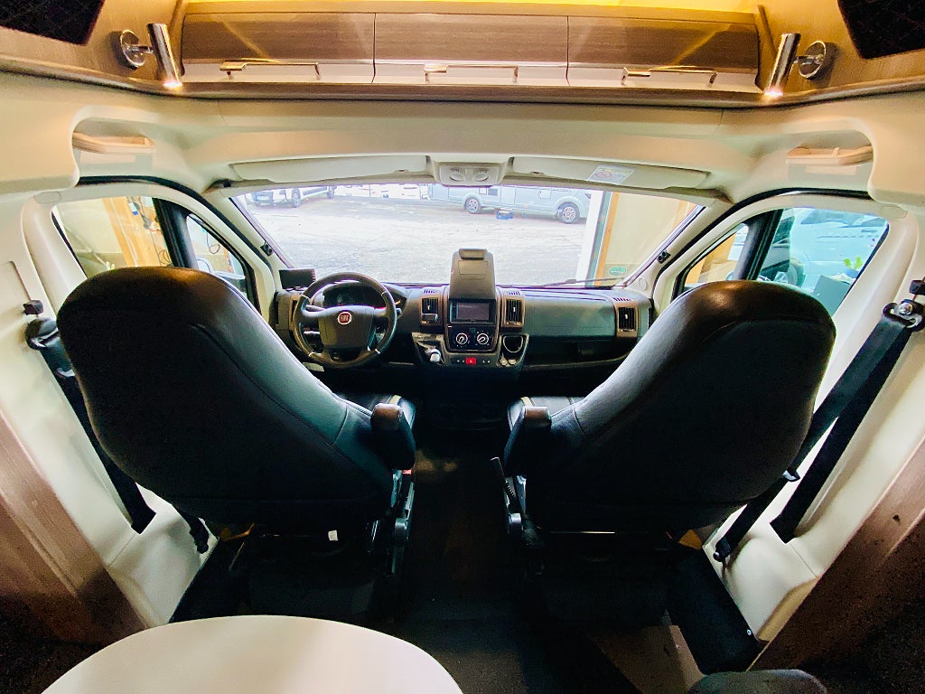 Kabe TMX 780 LB /AC bodel/Dragkrok/Solcell/Automat 150hk/Ugn/Taksäng - Kabe