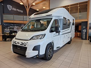 Husbil-halvintegrerad Adria Coral Plus 670 DL