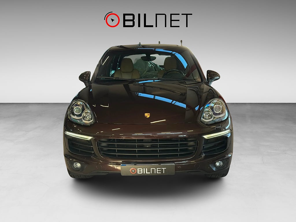 Porsche Cayenne V6 Diesel *3,99%* Värmare 22” Drag Navi BOSE 14-vägs