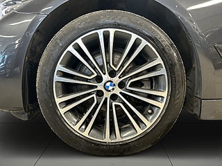 BMW 520d xDrive Touring Steptronic Sport line D&M-Värm/Drag/S&V – bild 14