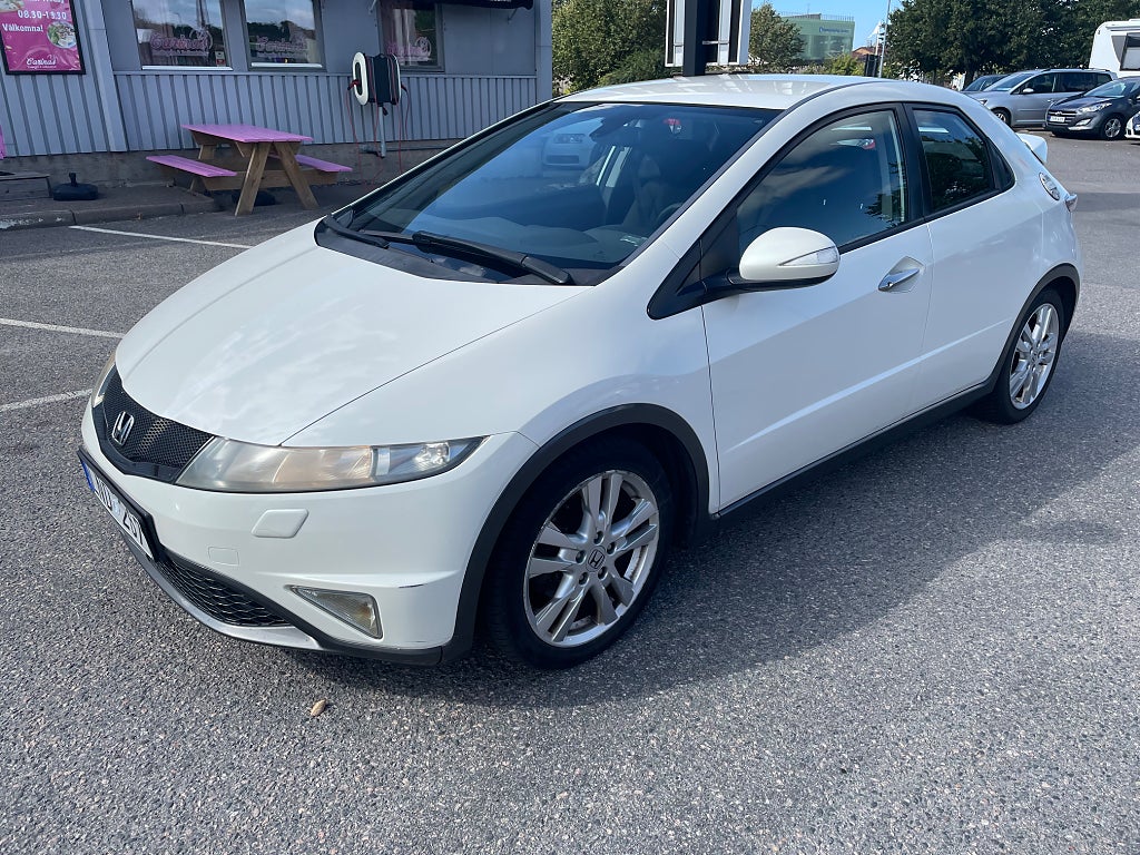 Honda Civic 5-dörrar 1.8 i-VTEC Sport Euro 5