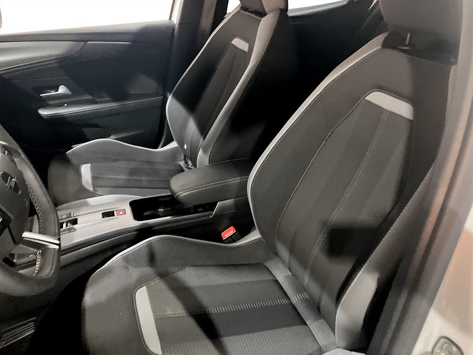 Bild på Opel Mokka GS Hybrid 145hk Aut B-KAMERA CARPLAY