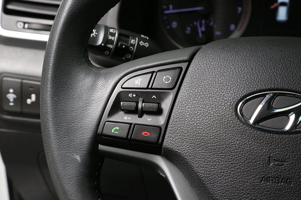 Hyundai Tucson 1,6 T-GDI Premium AWD Aut Pano Skinn 1ägare Motorv Drag 2018