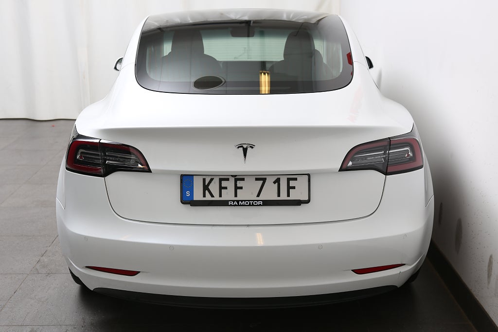 Tesla Model 3 Standard Range Plus 258hk Panorama 2020