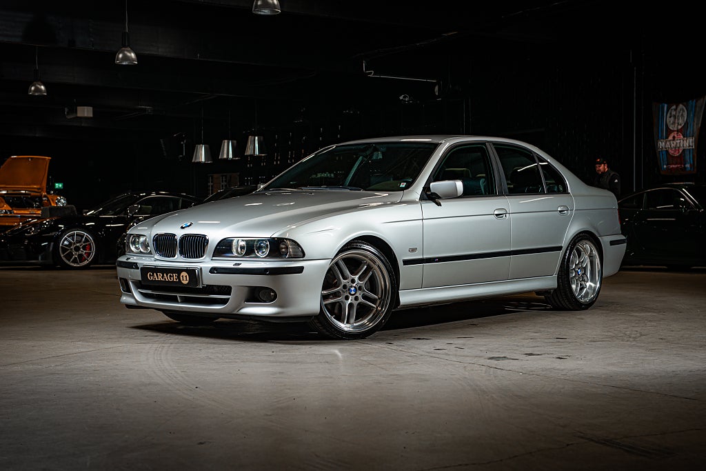 BMW 540 i Sedan / E39 / LCI / M Sport / Manuell / 11750mil