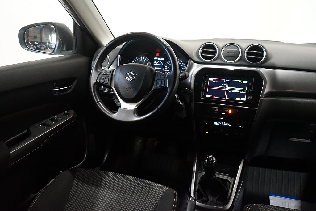 Suzuki Vitara 1.0 Boosterjet AllGrip B-kamera Dragkrok 111hk