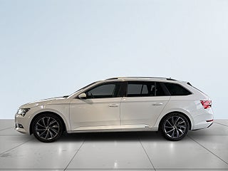 Skoda Superb Kombi 2.0 TDI 4×4, L&K S&V-hjul/Kamera/Drag/Carplay – bild 4