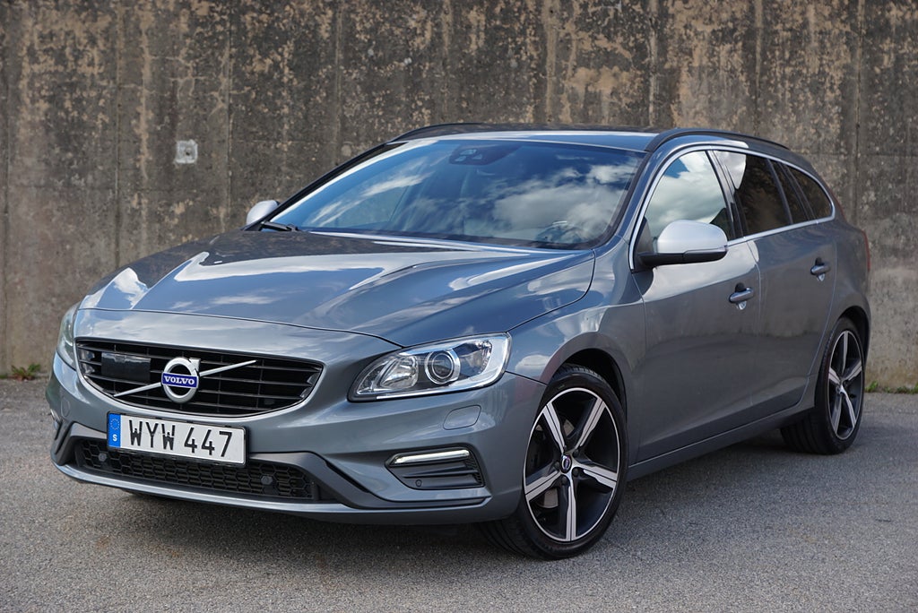 Volvo V60 T4 190hk R-Design|B-Kamera|Drag|Adaptiv-Fart|SE SPEC|