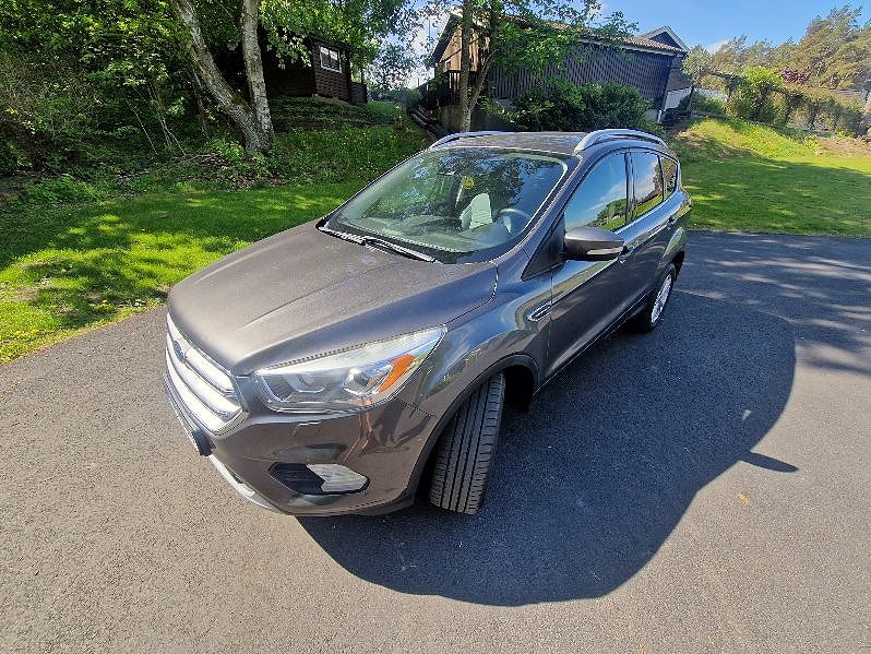 Ford Kuga 1.5 EcoBoost Titanium 