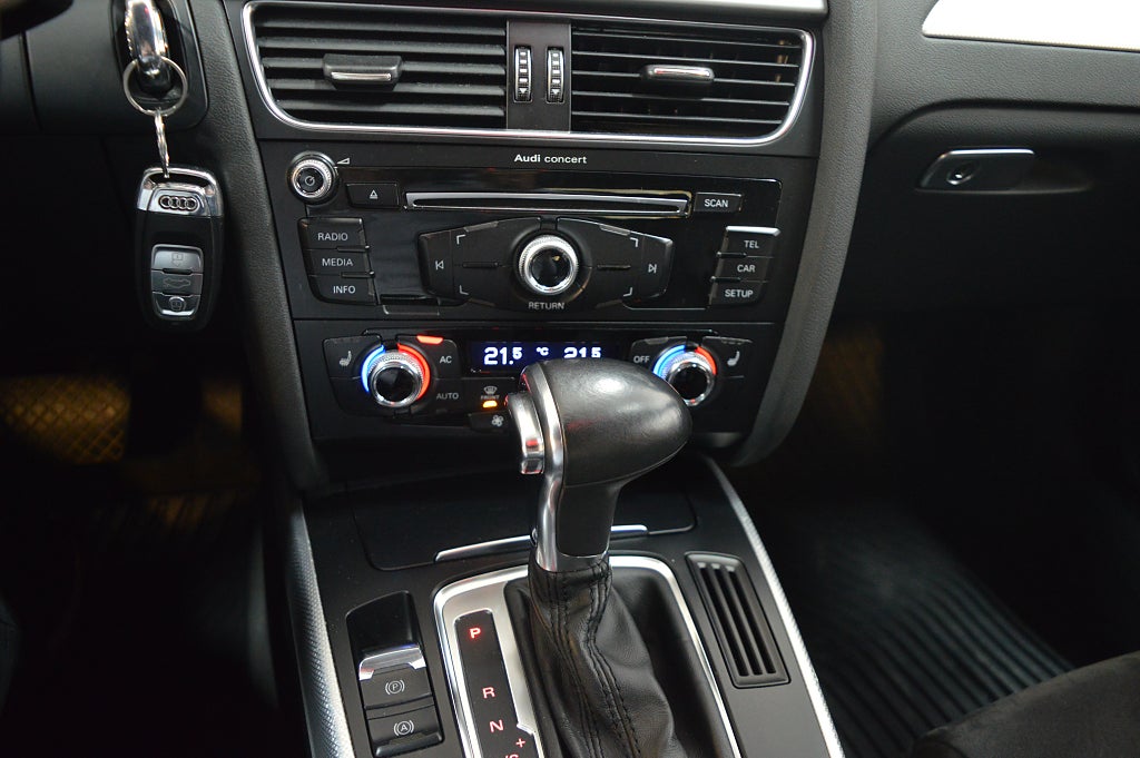 Audi A4 2013 - miniatyr 15