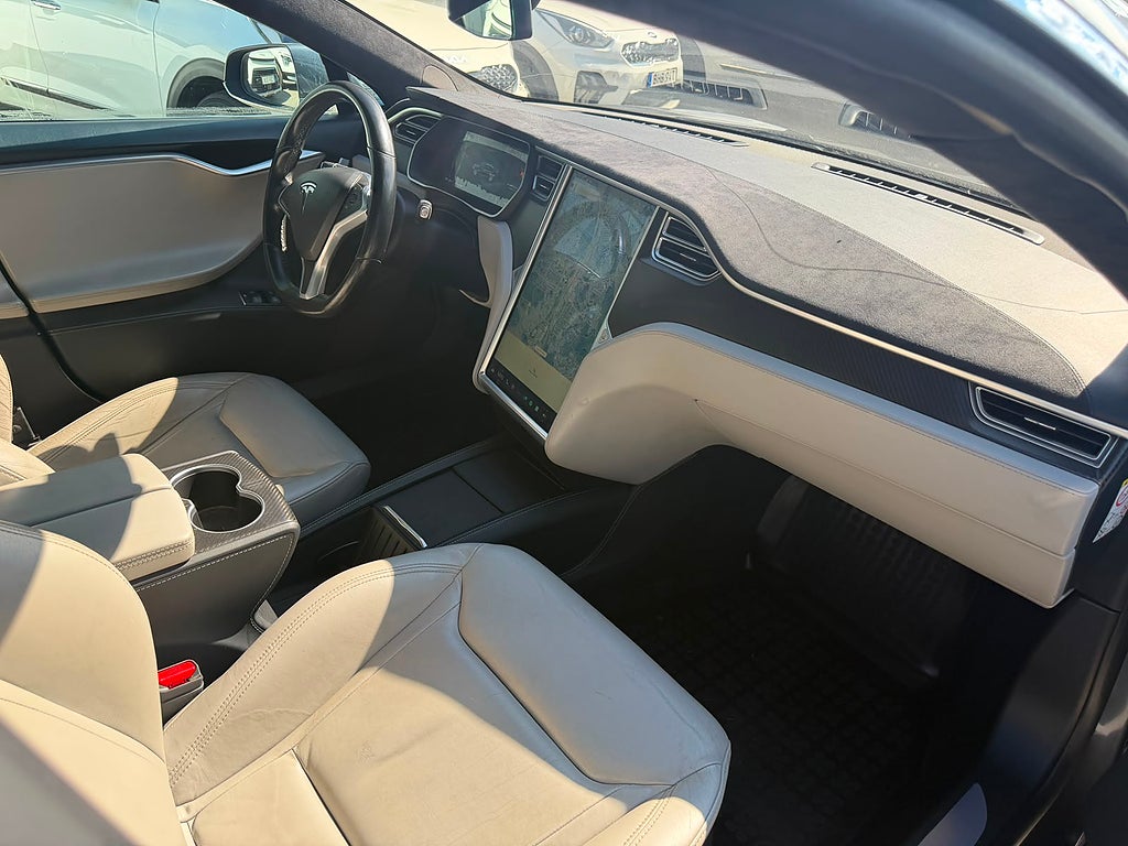 Tesla Model S P85D, 511hk, 2015