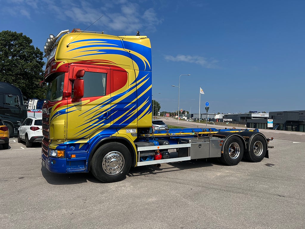 Scania R560 V8 6x4 Tandem, Lastväxlare