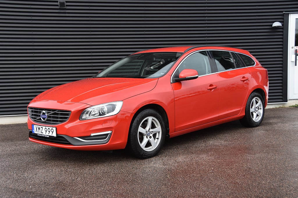 Volvo V60 D4 Momentum Business Dragkrok, Värmare, En ägare 