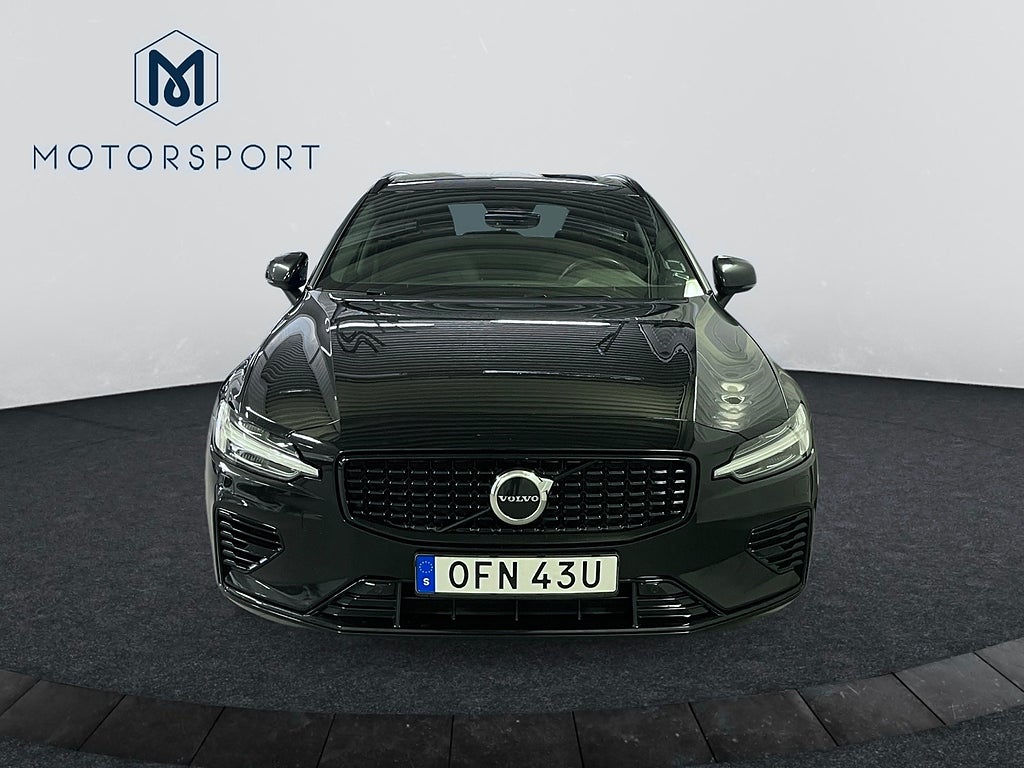 Volvo V60 Recharge T6 AWD Plus Dark 399hk H/K DRAG Orrefors NAVI bild 8