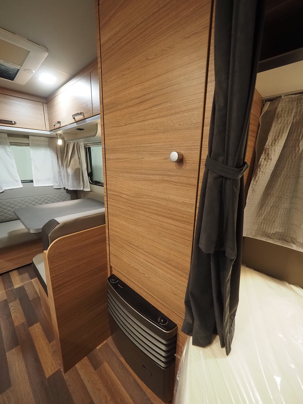 Weinsberg CaraOne 390 QD  Edition Hot