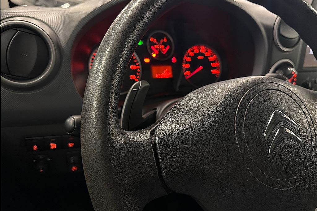 Citroën Berlingo Van 1.6 BlueHDi, Inredning, Kamrem bytt